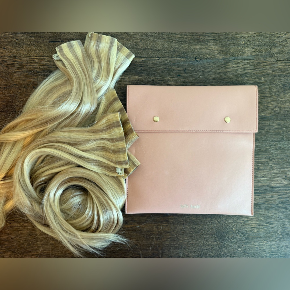 Barefoot Blonde Hair BFB - 24” Classic in Sandy Blonde - Hair Extensions